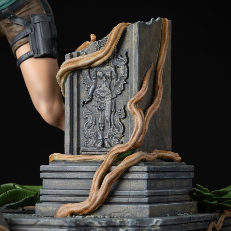 TOMB RAIDER - Lara Croft - Statuette 24cm 