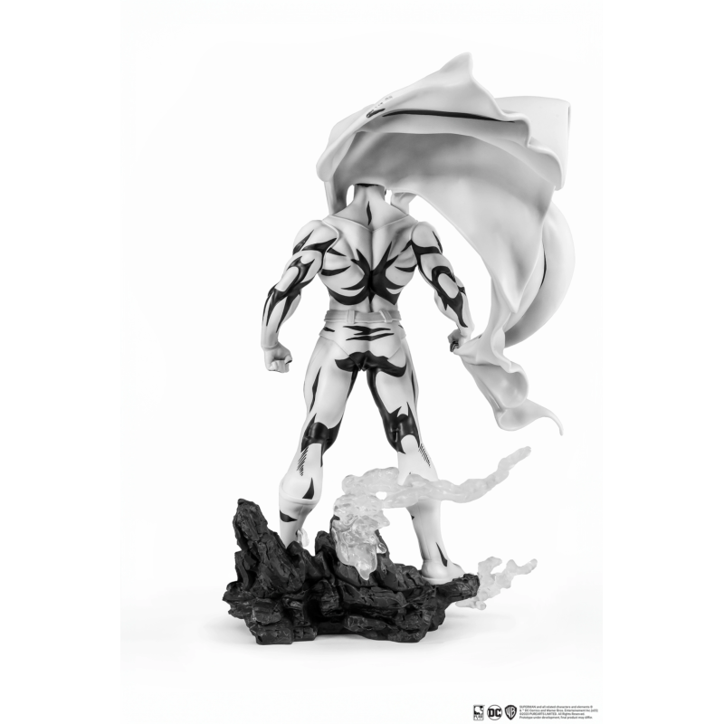 DC HEROES - Superman "Version Blanc & Noir" - Statuette 1/8 30cm 