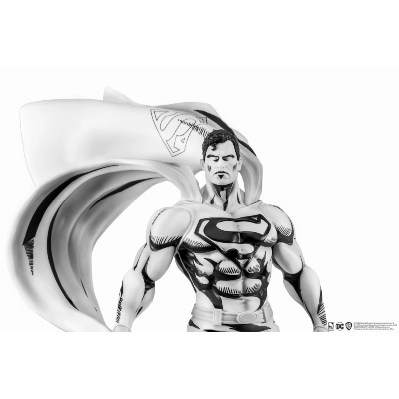 DC HEROES - Superman "Version Blanc & Noir" - Statuette 1/8 30cm 