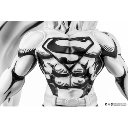 DC HEROES - Superman "Version Blanc & Noir" - Statuette 1/8 30cm 