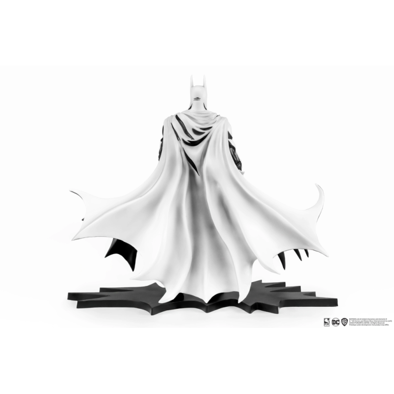 DC HEROES - Batman "Version Blanc & Noir" - Statuette 1/8 27cm 