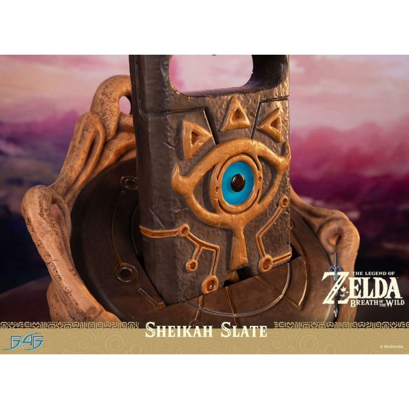 LEGEND OF ZELDA BREATH OF THE WILD - Tablette Sheikah - Statuette 24cm 
