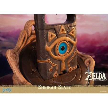 LEGEND OF ZELDA BREATH OF THE WILD - Tablette Sheikah - Statuette 24cm 