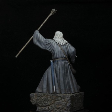 LE SEIGNEUR DES ANNEAUX - Gandalf - Figurine 18cm 