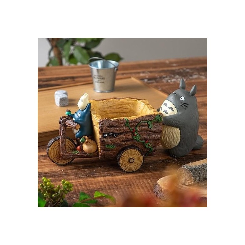 MON VOISIN TOTORO - Tricycle Totoro - Boite Diorama 13cm 