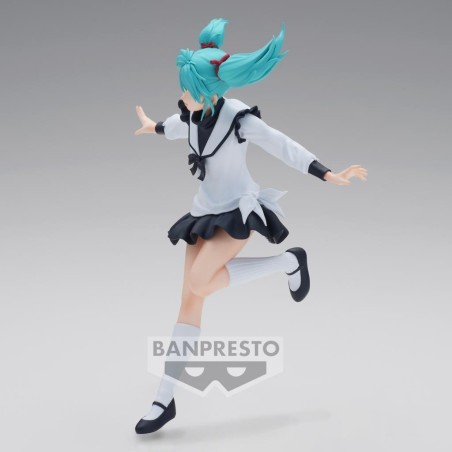 MOBILE SUIT GUNDAM CHAR'S COUNTERATTACK - Quess Paraya - Figurine 18cm 