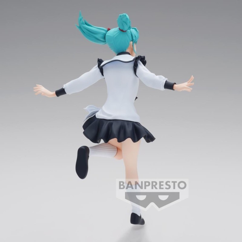 MOBILE SUIT GUNDAM CHAR'S COUNTERATTACK - Quess Paraya - Figurine 18cm 