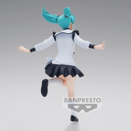 MOBILE SUIT GUNDAM CHAR'S COUNTERATTACK - Quess Paraya - Figurine 18cm 