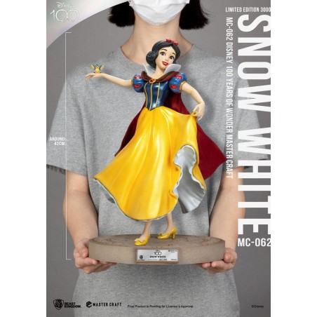 DISNEY 100 YEARS OF WONDER - Blanche Neige  - Statue Master Craft 40cm 
