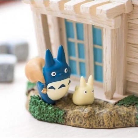 MON VOISIN TOTORO - Maison de Mei et Totoro - Boite Diorama 15cm 