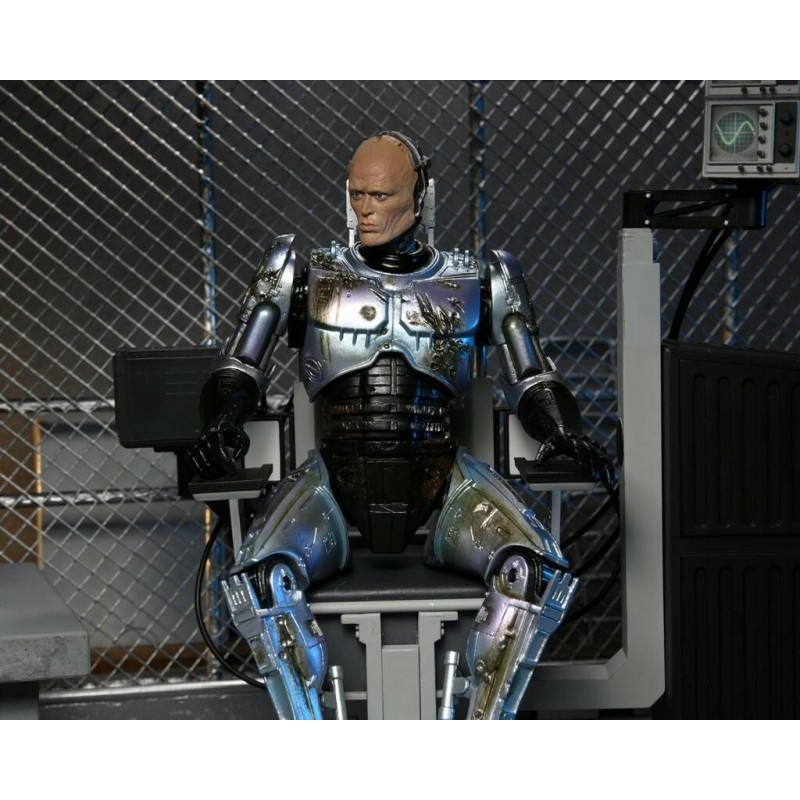 ULTIMATE ROBOCOP - Battle Damaged w/Chair - Figurine articulée 20cm 