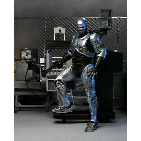 ULTIMATE ROBOCOP - Battle Damaged w/Chair - Figurine articulée 20cm 