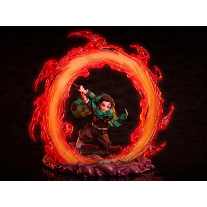 DEMON SLAYER - Tanjiro Kamado 1/8 - Statuette 28cm 