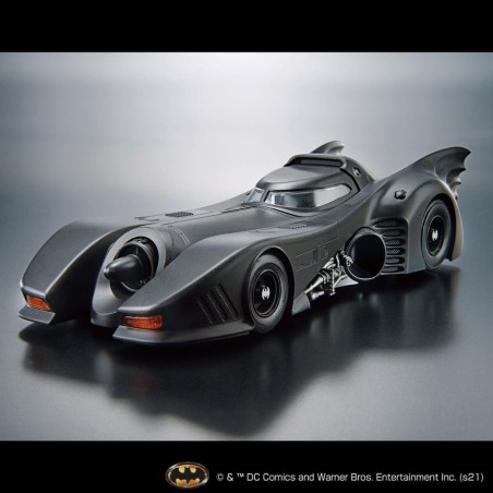 DC COMICS - Batman 1/35 Batmobile - Model Kit 
