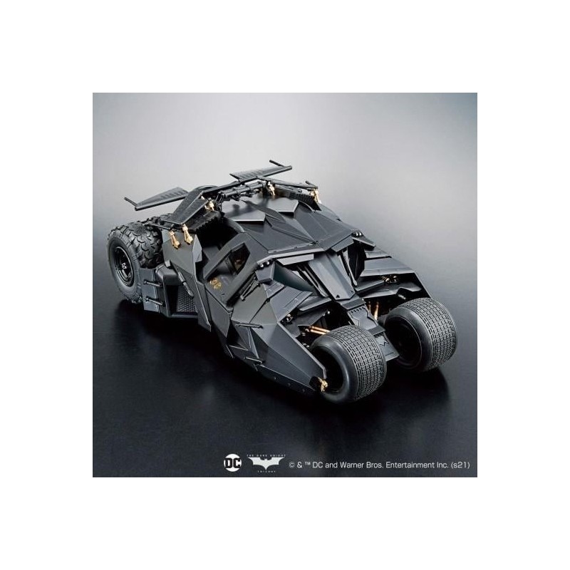 DC COMICS - Batman 1/35 Batmobile (Batman Begins) - Model Kit 