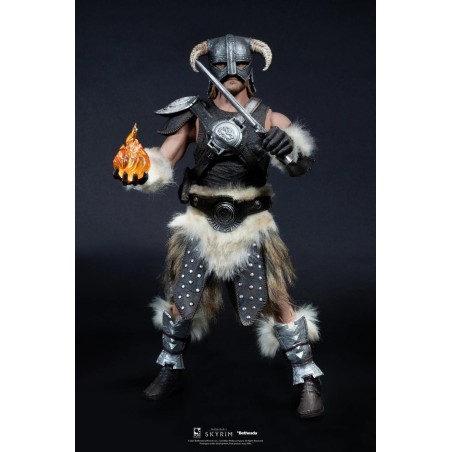 SKYRIM - Dragonborn standard - Figurine articulée '22x9x35cm' 