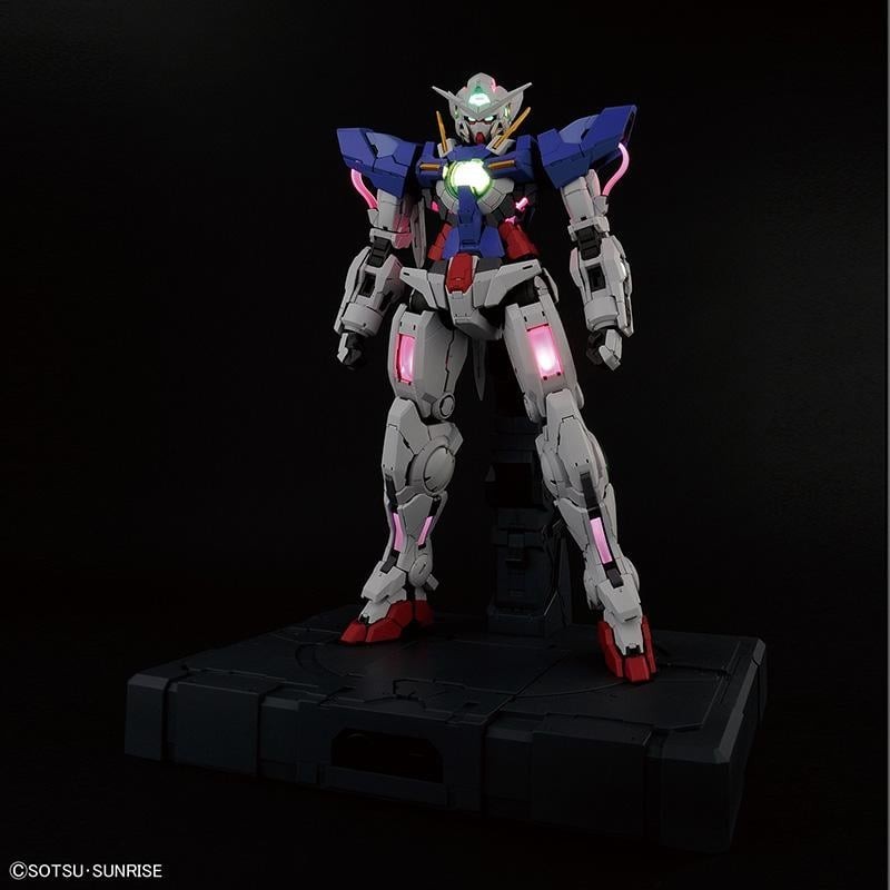 GUNDAM - Model Kit - Perfect Grade - EXIA Lighting Model - 27cm 