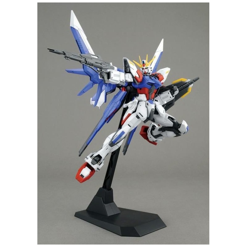 GUNDAM Build Fighters - Model Kit - MG 1/100 - Strike Gundam Full Pack 