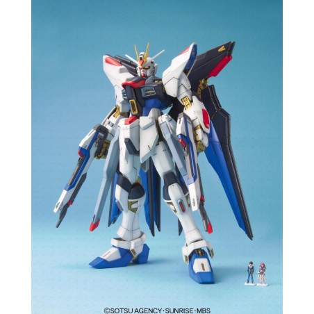 GUNDAM - Model Kit - MG 1/100 - Strike Freedom Gundam - 18 CM 