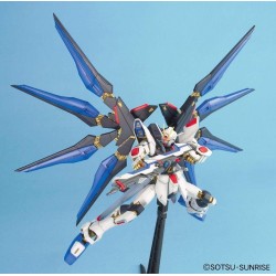 GUNDAM - Model Kit - MG 1/100 - Strike Freedom Gundam - 18 CM 