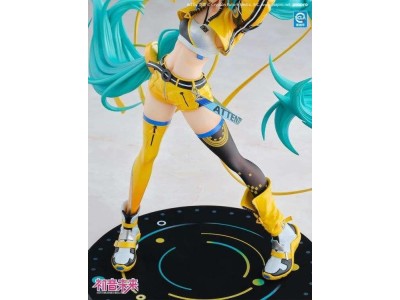 HATSUNE MIKU - 17ème anniversaire - Statuette 1/7 28cm 
