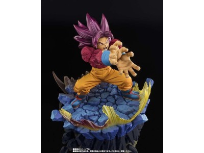 DRAGON BALL DAIMA - Super Saiyan 4 Son Goku - Statue FiguartsZERO 20cm 