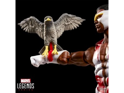 MARVEL - Marvel's Falcon "Secret Wars" - Figurine Legends Series 15cm 