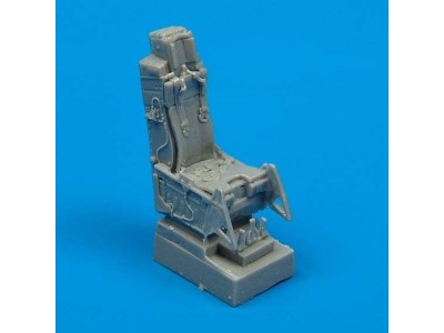 F-16A/C ejection seat with safety belts 