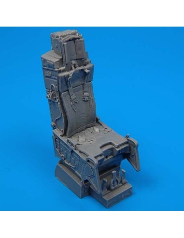 F-15 ejection seat with safety belts 