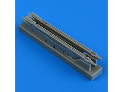 Sepecat Jaguar GR.1/GR.1a upper pylons with adapters 