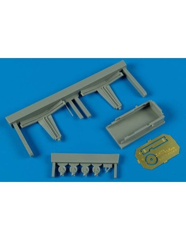 Adjustable device f/ACES II seat maint. 