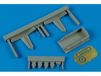 Adjustable device f/ACES II seat maint. 