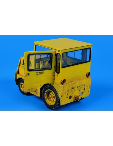 United Tractor GC340/SM-340 US Navy/DLA 