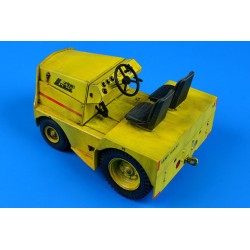 UNITED TRACTOR GC-340/SM340 tow tractor  2
