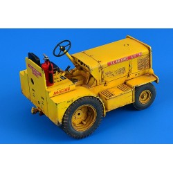 Minneapolis-Moline MT-40 Tow Tractor (USAF,US Army,CIV.) 