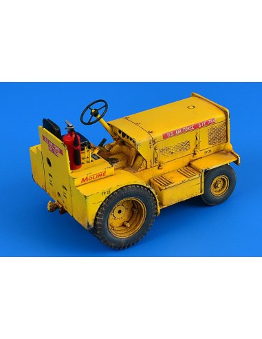 Minneapolis-Moline MT-40 Tow Tractor (USAF,US Army,CIV.) 