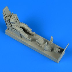 US Navy Pilot with ejection seat f.A-7E Corsair II late v.-fitted w.SJU-8/A 