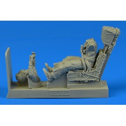 US Navy Pilot for F/A-18A/C with ejectio seat for Academy 