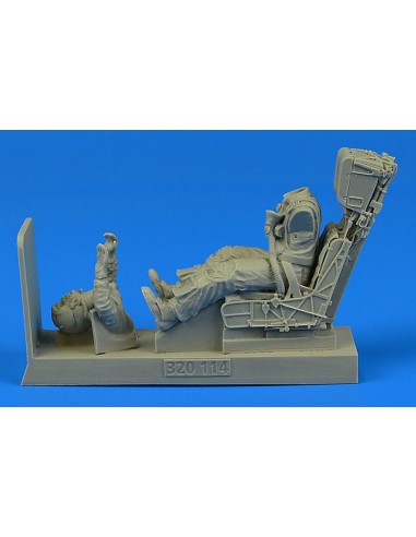 US Navy Pilot for F/A-18A/C with ejectio seat for Academy 