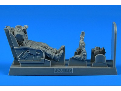 U.S.A.F. Fighter Pilot with ej. seat for F-86 Sabre f.KIN/HAS/ITA 