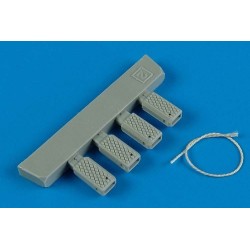 US. Navy poly. wheel chock w/nyl.thread 