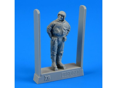 Soviet air force fighter pilot-winter su 
