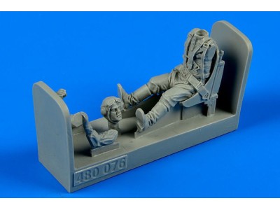 Russian WWII pilot with seat for P-39 Ai 