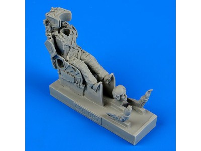 Russian pilot w.KS-4 ejection seat f.Su7 