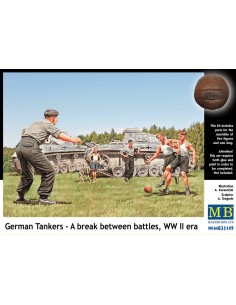 German tankmen in the break bet. Combats  2