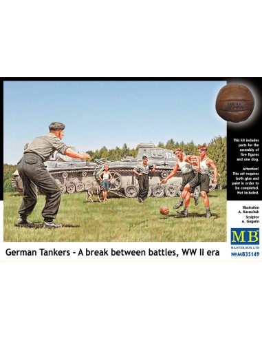 German tankmen in the break bet. Combats 