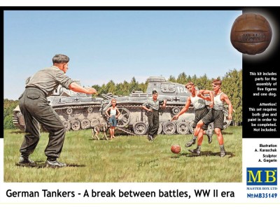 German tankmen in the break bet. Combats 