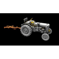 Zetor 25 Military w/Towbar for MiG 15/17s  2