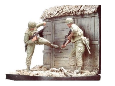 U.S. Marines Battel of Hue 1968(1)w/base 