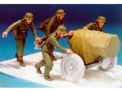 Germ. East. Front Launcher Crew(2)/4 Fig 